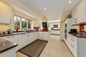 Kitchen- click for photo gallery